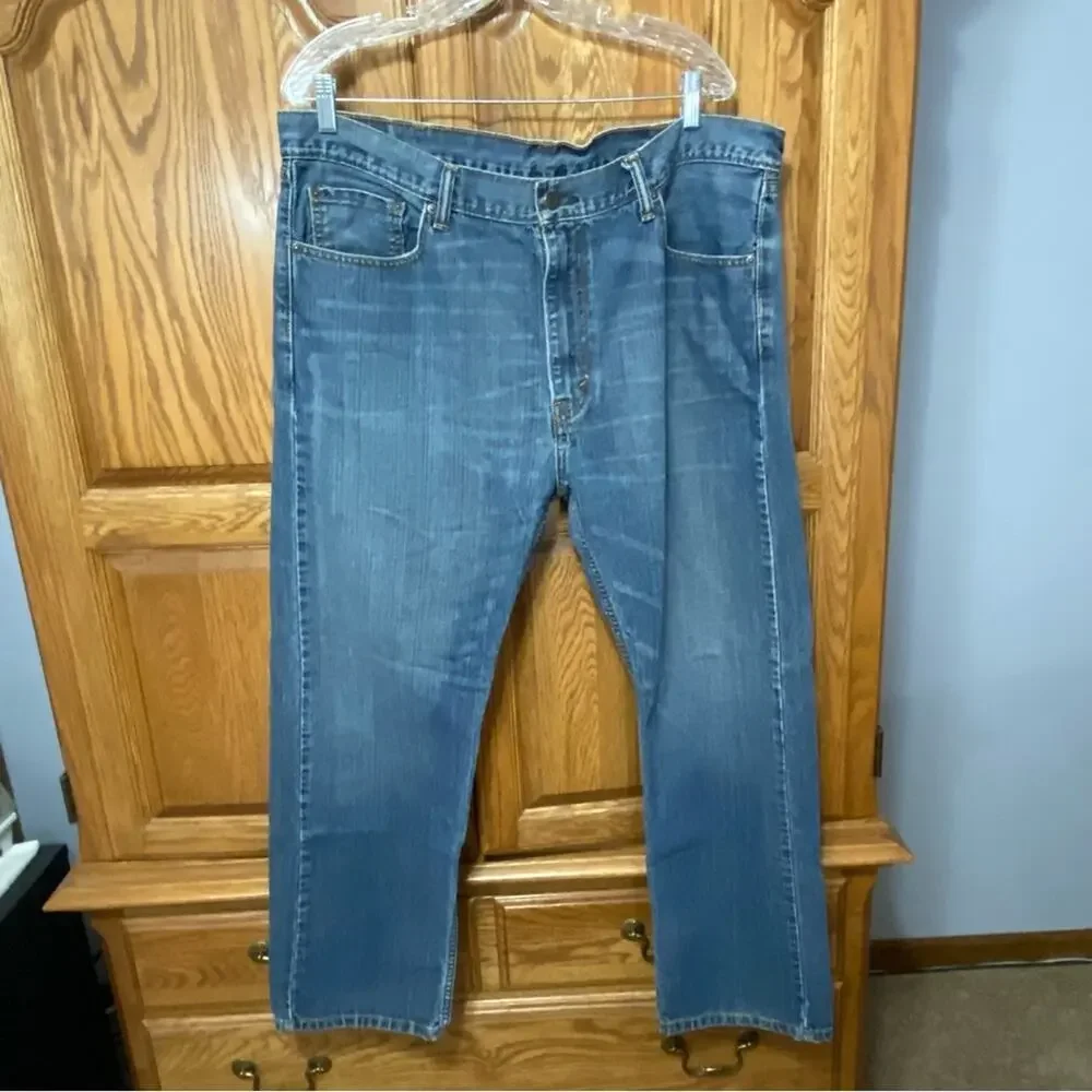 Vintage Levi’s Dark Blue Wash Straight Leg Mens Size 38” x 32” Y2K Faded